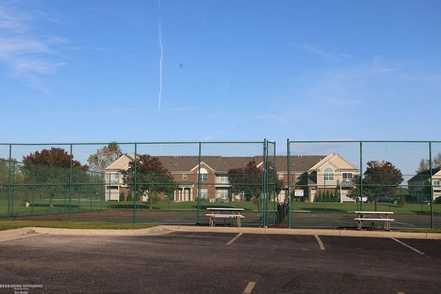 51789 Adler Park Drive 63, New Baltimore, MI 48051
