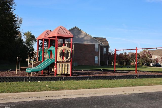 51789 Adler Park Drive 63, New Baltimore, MI 48051
