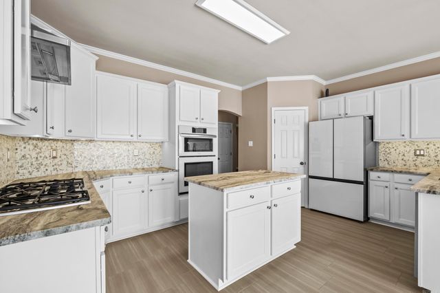 6701 Waterview Pl, Sherwood, AR 72120