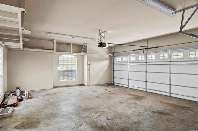 6701 Waterview Pl, Sherwood, AR 72120