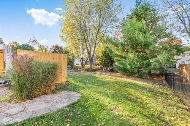 9423 Grandview Court, Noblesville, IN 46060