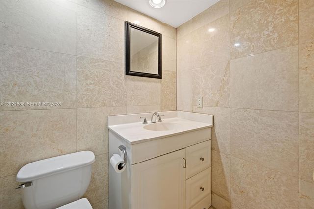 3001 S Ocean Dr 119, Hollywood, FL 33019