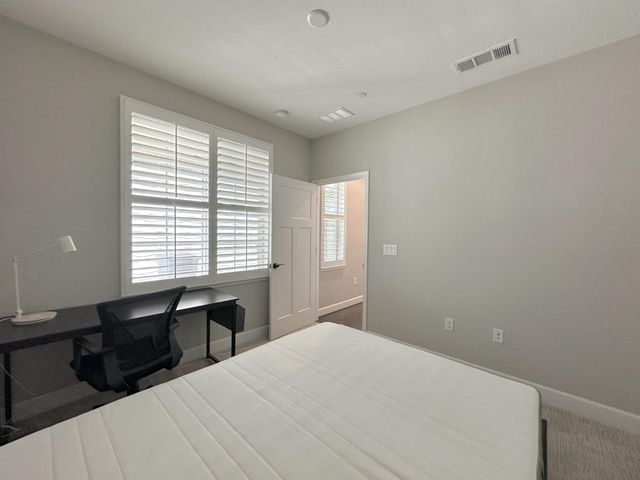 1952 Cannery Loop, Davis, CA 95616