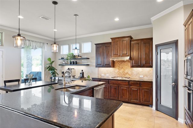 216 Equestrian Road, Hickory Creek, TX 75065