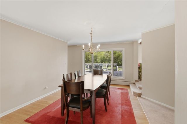 520 W Merri Oaks Road, Barrington Hills, IL 60010