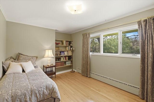 520 W Merri Oaks Road, Barrington Hills, IL 60010