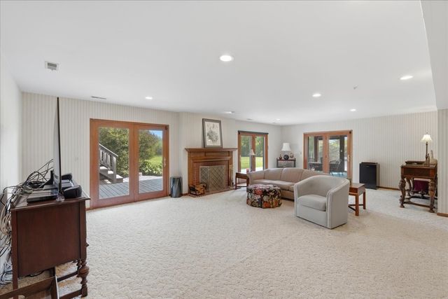 520 W Merri Oaks Road, Barrington Hills, IL 60010