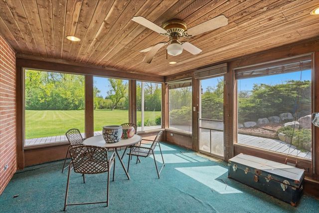 520 W Merri Oaks Road, Barrington Hills, IL 60010