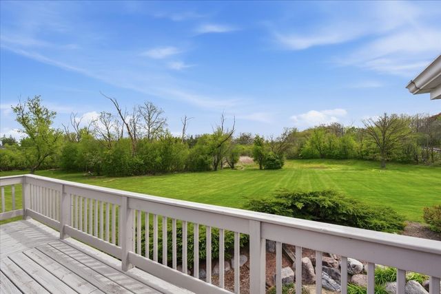 520 W Merri Oaks Road, Barrington Hills, IL 60010