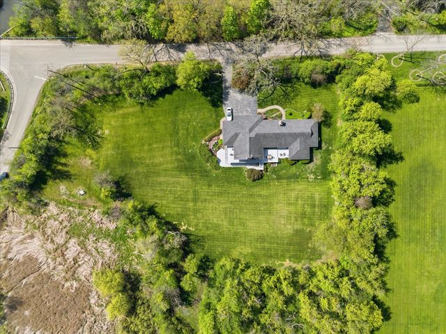 520 W Merri Oaks Road, Barrington Hills, IL 60010
