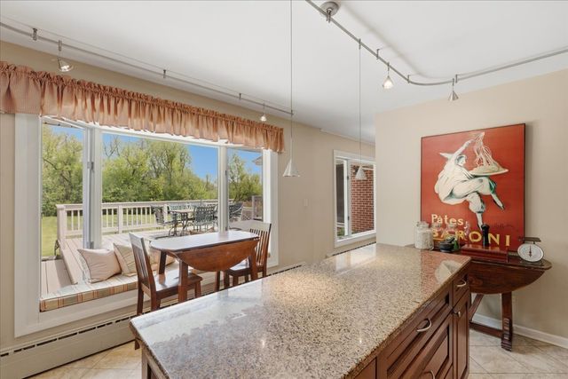 520 W Merri Oaks Road, Barrington Hills, IL 60010