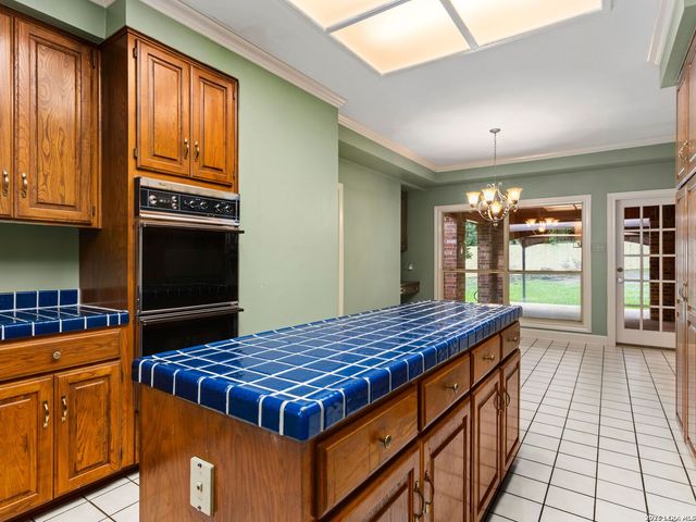 6 Inwood Manor, San Antonio, TX 78248