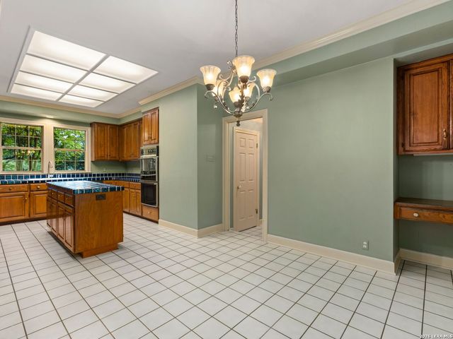 6 Inwood Manor, San Antonio, TX 78248
