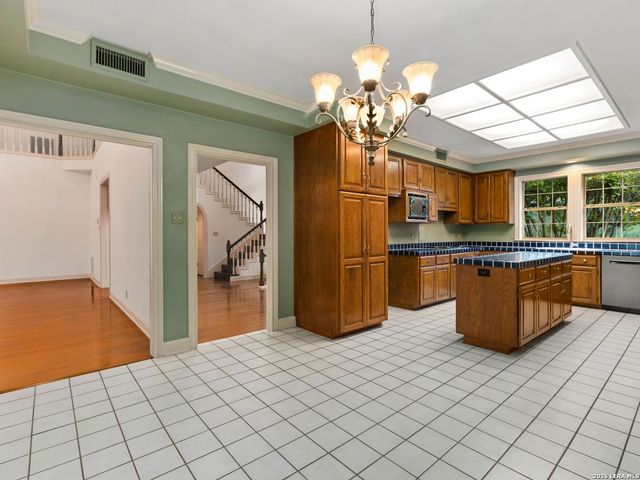 6 Inwood Manor, San Antonio, TX 78248