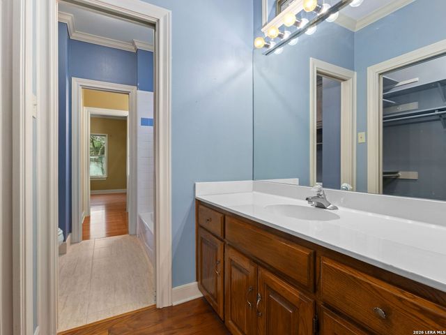 6 Inwood Manor, San Antonio, TX 78248