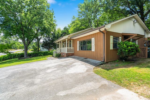 903 W Tyler Street, Dalton, GA 30720