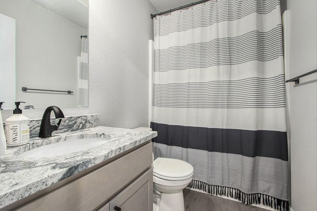 17561 Beechwood Lane Lane 6, Spring Lake, MI 49456