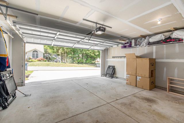 17561 Beechwood Lane Lane 6, Spring Lake, MI 49456