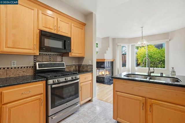 1295 Shell Cir, Clayton, CA 94517