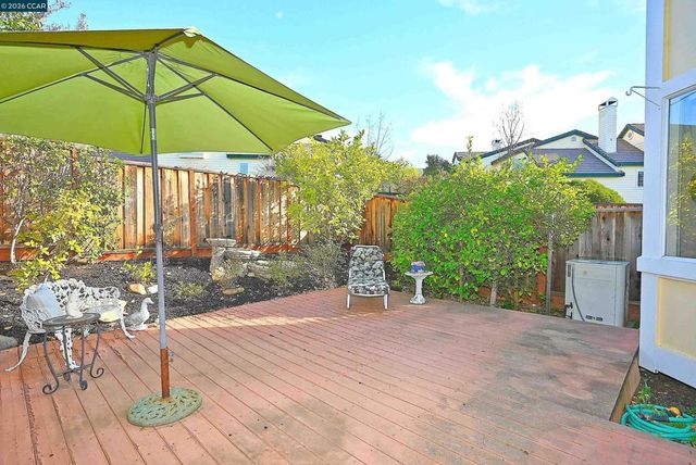 1295 Shell Cir, Clayton, CA 94517