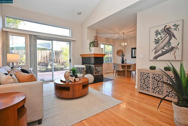 1295 Shell Cir, Clayton, CA 94517