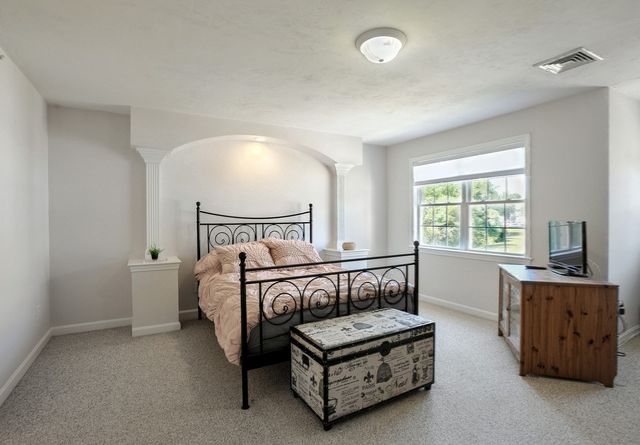 309 Hampton Way 309, Abington, MA 02351