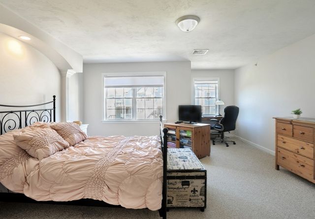 309 Hampton Way 309, Abington, MA 02351