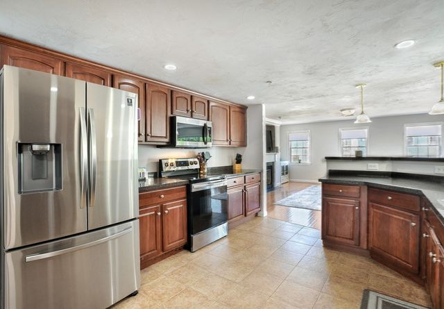 309 Hampton Way 309, Abington, MA 02351