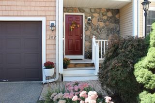 309 Hampton Way 309, Abington, MA 02351