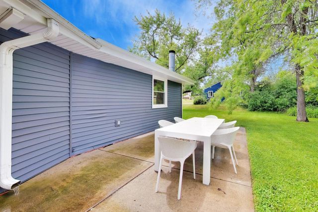 10 Rugby Road, Lake Zurich, IL 60047