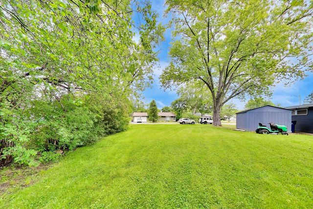 10 Rugby Road, Lake Zurich, IL 60047
