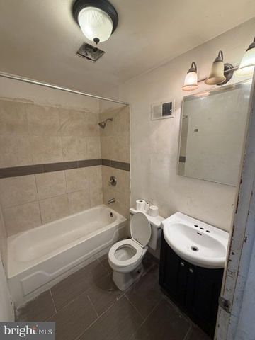 3939 WYALUSING AVE, Philadelphia, PA 19104