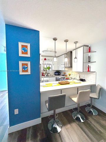 6761 NW 182nd St 103, Hialeah, FL 33015