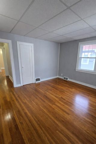 800 W South St, Salina, KS 67401