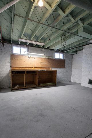 800 W South St, Salina, KS 67401