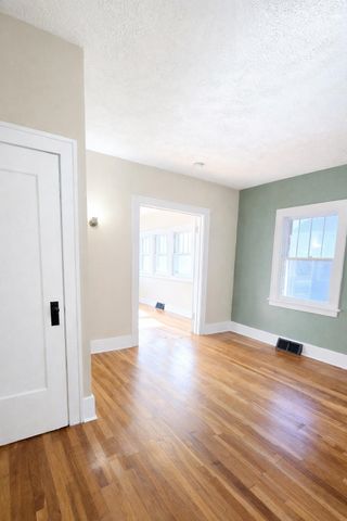 800 W South St, Salina, KS 67401