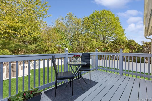 33 Nantucket Drive, Medford, NY 11763