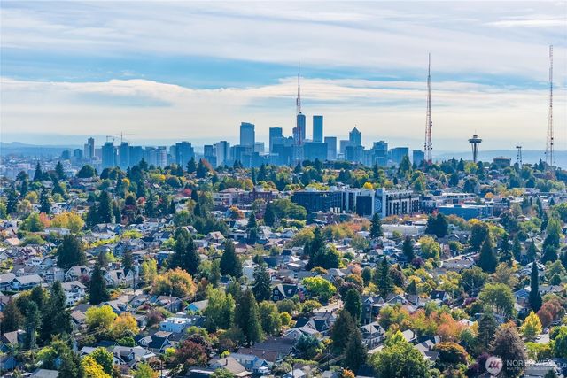 2833 3rd Avenue W, Seattle, WA 98119