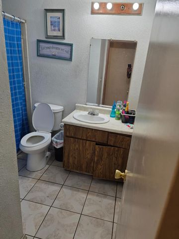 417 Mount Everest Ct, Modesto, CA 95358