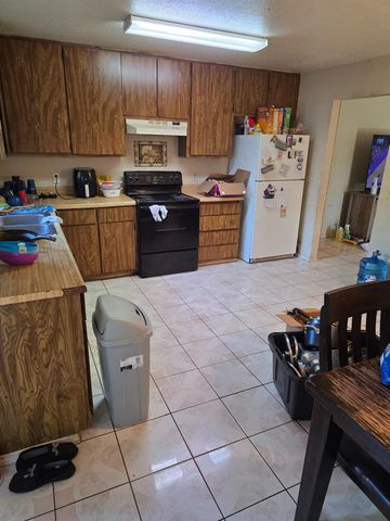 417 Mount Everest Ct, Modesto, CA 95358