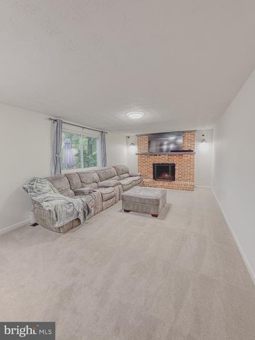 107 APPLETREE DR NE, Leesburg, VA 20176