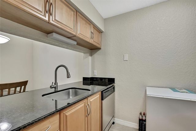 3311 HAVILAND COURT 203, Palm Harbor, FL 34684