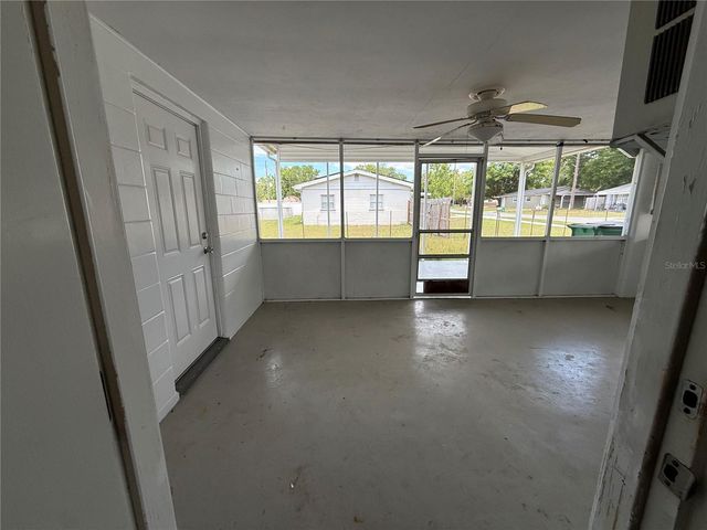 6035 10TH STREET, Zephyrhills, FL 33542