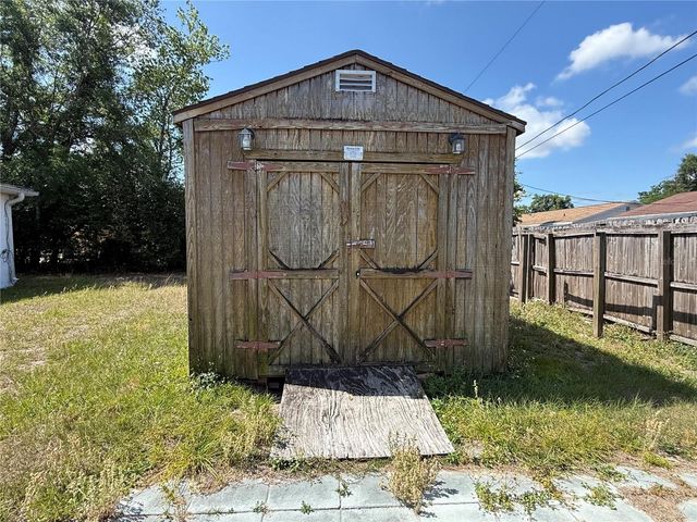 6035 10TH STREET, Zephyrhills, FL 33542