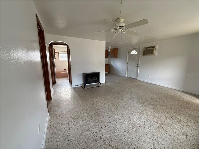 6035 10TH STREET, Zephyrhills, FL 33542