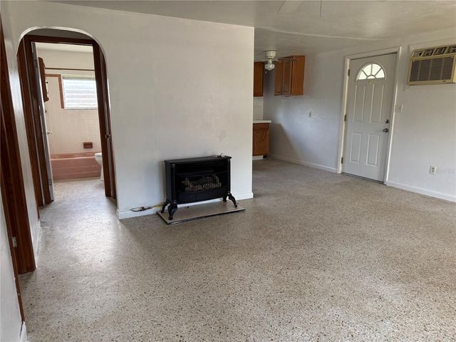 6035 10TH STREET, Zephyrhills, FL 33542