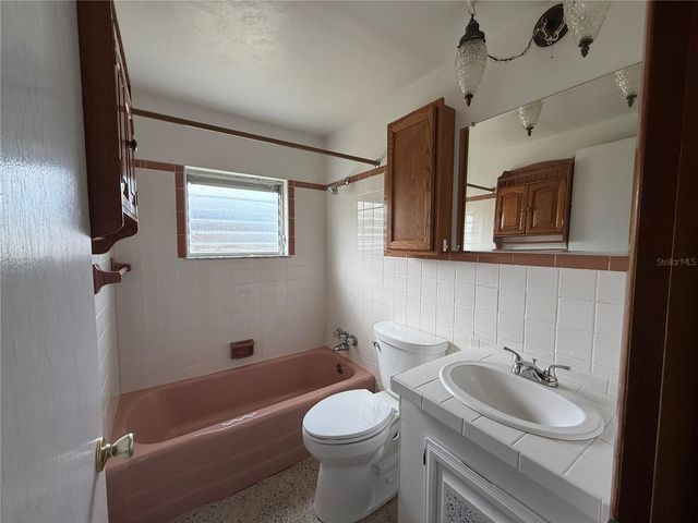6035 10TH STREET, Zephyrhills, FL 33542