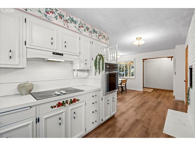 2813 MAYWOOD Dr, Forest Grove, OR 97116