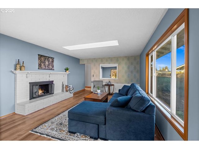 2813 MAYWOOD Dr, Forest Grove, OR 97116