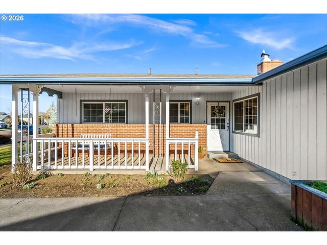 2813 MAYWOOD Dr, Forest Grove, OR 97116